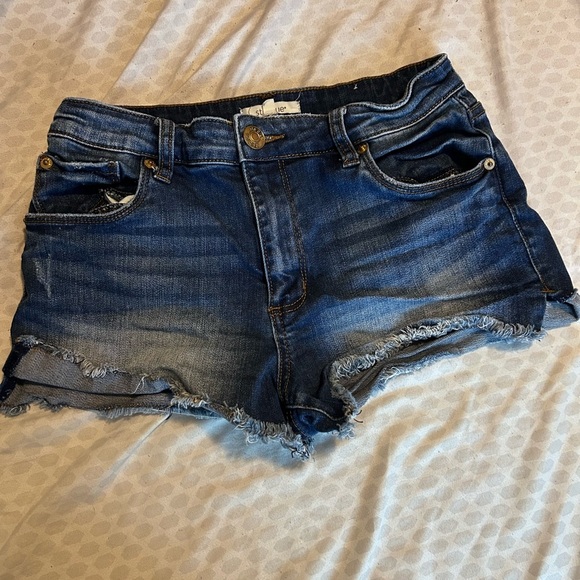 STS Blue Pants - STS Blue Aubrey High Rise Shorts Size 26(4)